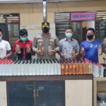 Bawa Ratusan Botol Arak Bali, Dua Pemuda Jember Diciduk di Mojokerto