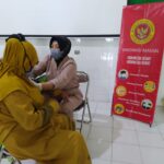 Kebijakan Pelonggaran Masker, Binda Jatim Terus Lakukan Vaksinasi di Jember