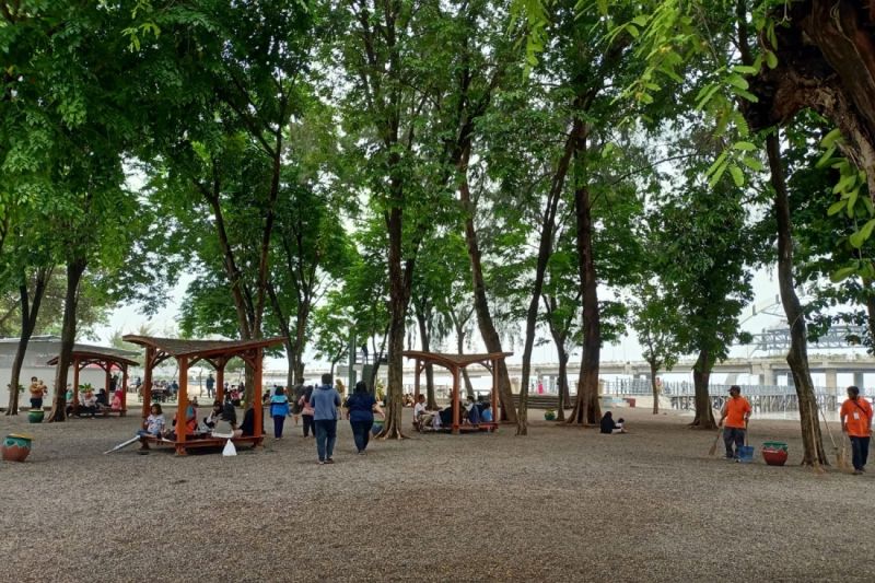 Selama Libur Lebaran Taman Hiburan Pantai Kenjeran Surabaya Buka