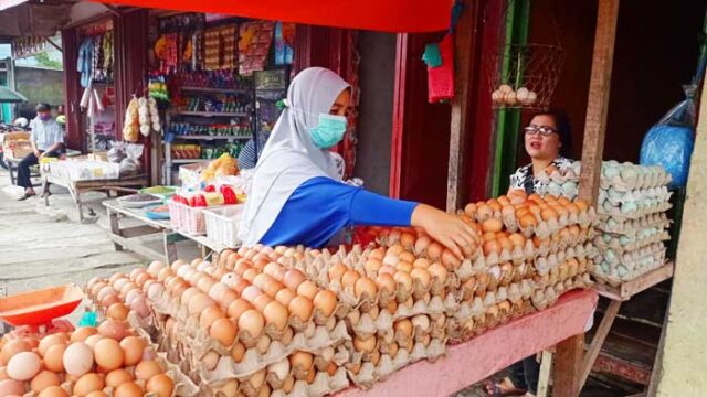 Pasokan Menipis, Harga Telur Ayam di Kediri Melambung