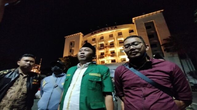 GP Ansor Desak Holywings Surabaya Tutup Sementara