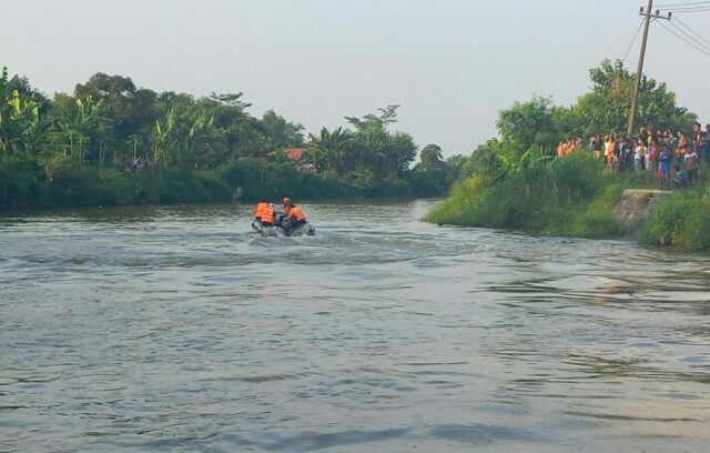 Diduga Tak Mahir Berenang, Seorang Anak Tenggelam di Sungai Jombang