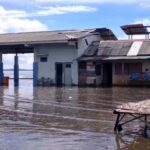 Korban Badai Rob di Situbondo Meluas, 3 Rumah dan 4 Perahu Rusak 