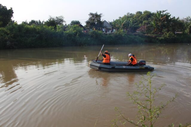 Pencarian Bocah Tenggelam di Sungai Gunting Jombang, Masih Terus Dilakukan