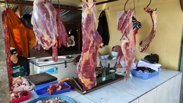 Dampak PMK di Kediri, Omset Penjualan Daging Sapi Sepi Pembeli