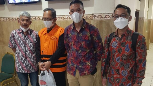 Mulai Ditahan di Rutan Surabaya, Hakim Itong Masuk Sel Isolasi