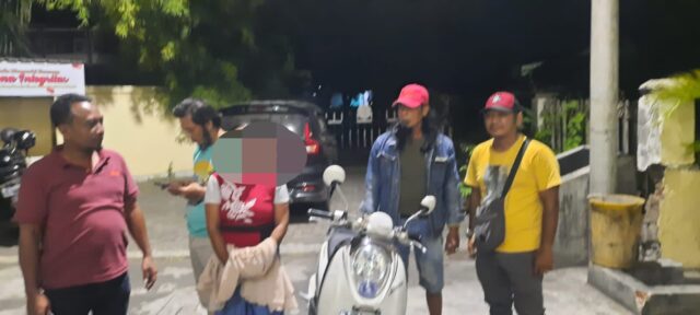 Ibu RT di Situbondo Ditangkap Polisi Curi Handphone dan Uang