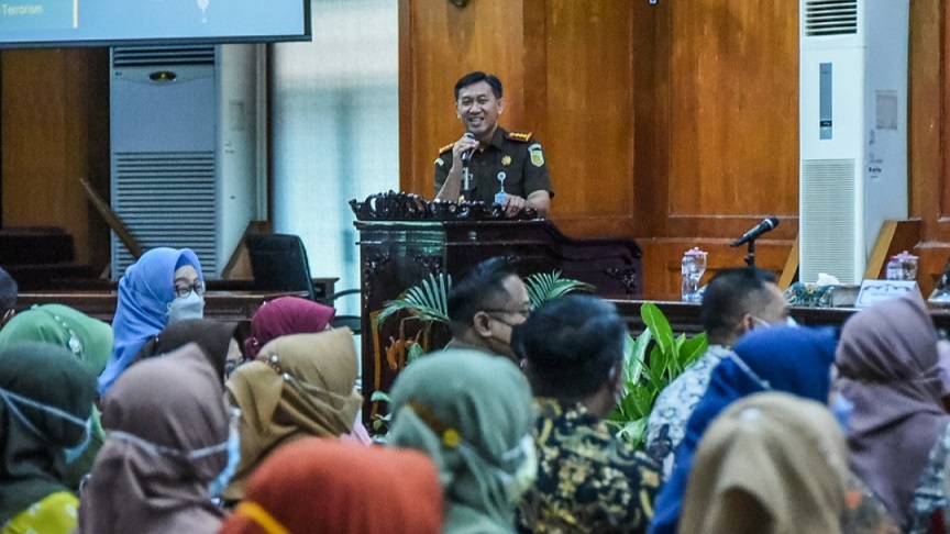Dua ASN Terlibat Masalah Hukum, Kajari Surabaya Beri Pengarahan Lurah hingga Kepala OPD