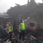 Sebuah Rumah di Mojokerto Ludes Terbakar, Pemilik dengar Suara Letupan