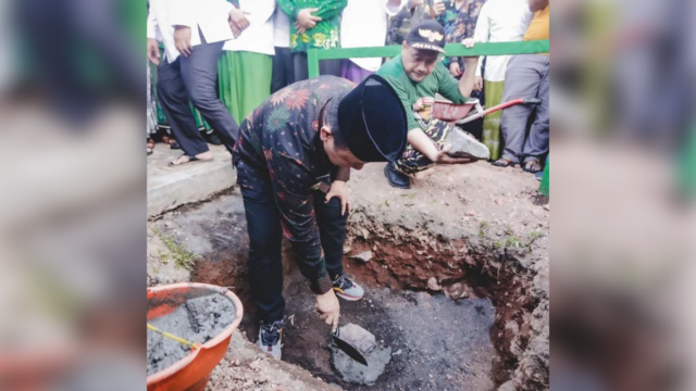 Bupati Jember Hadiei Peletakan Batu Pertama Rumah Sakit NU di Jember