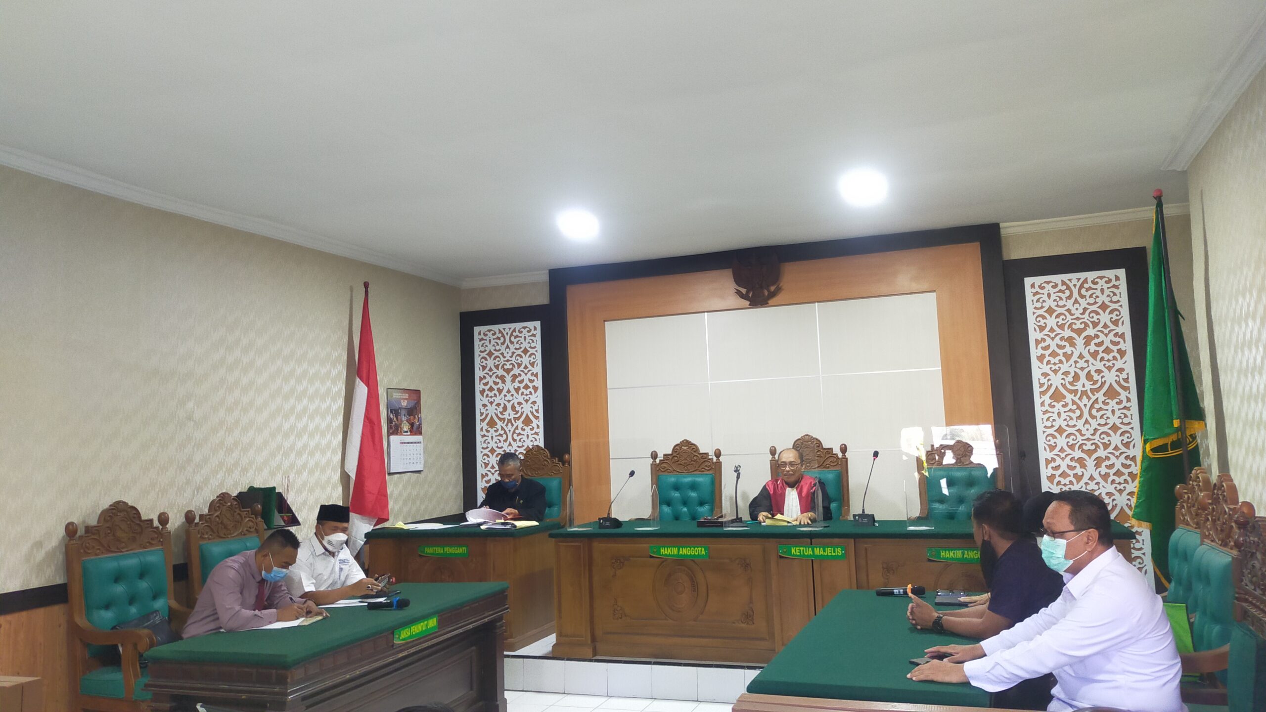 Sidang putusan praperadilan yang dimohonkan Sujayanto, sebagai pemohon melawan Polresta Sidoarjo, sebagai termohon.