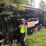 Bus Wisata Tabrak Tebing di Sarangan Magetan, 38 Orang Penumpang Selamat