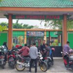 Pintu Gerbang Gedung SMK Pemuda Kediri Digembok, Diduga Sengketa Lahan