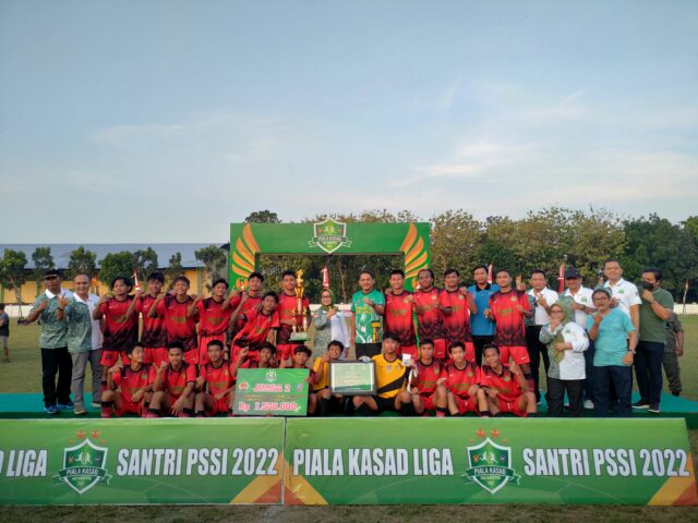 Liga Santri PSSI Piala KSAD 2022 Ditutup Bupati Jombang Mundjidah Wahab