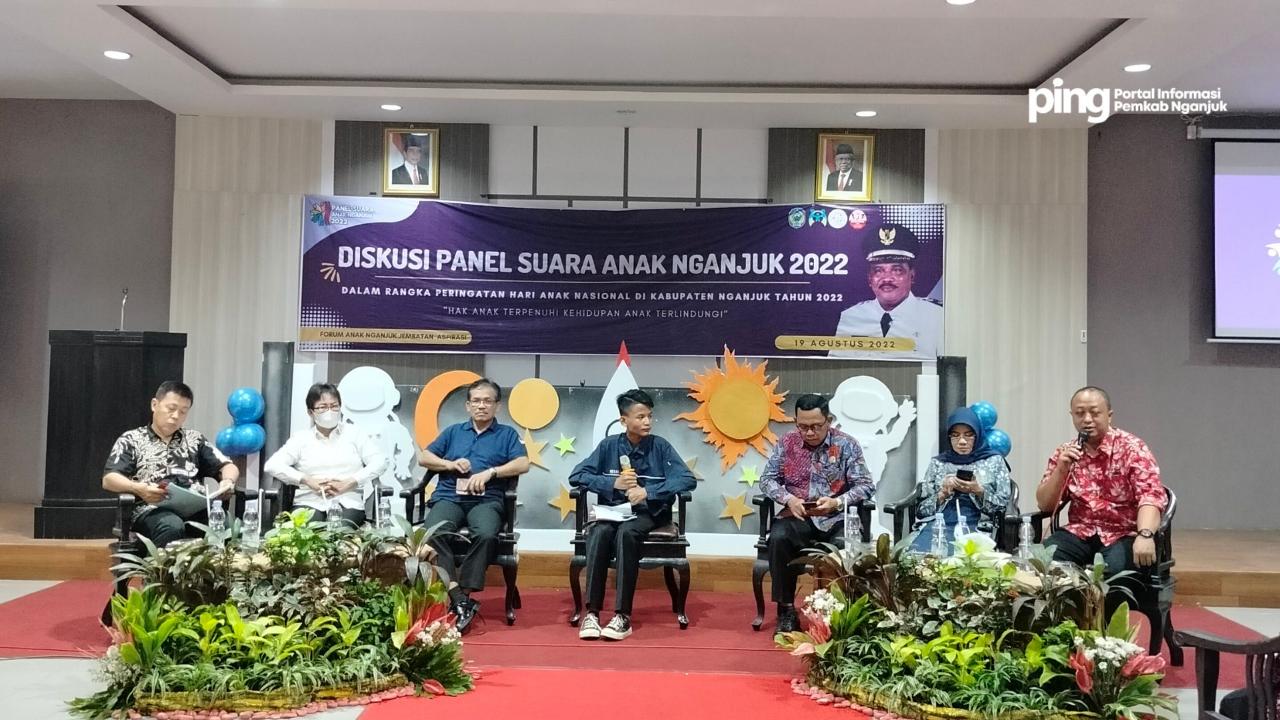 diskusi panel suara anak Nganjuk 2022 di Ruang Rapat Candi Lor, Jumat (19/8/2022).