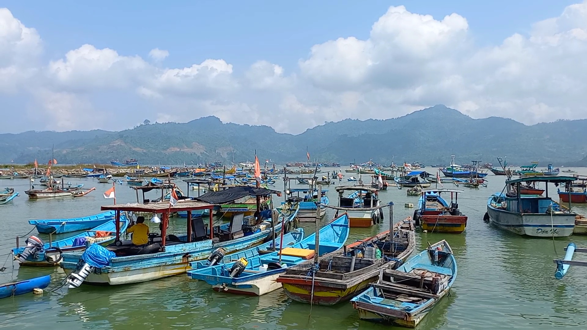 Tak Bisa Melaut Karena Kesulitan Solar, Neyalan Tulungagung Merugi hingga Puluhan Juta