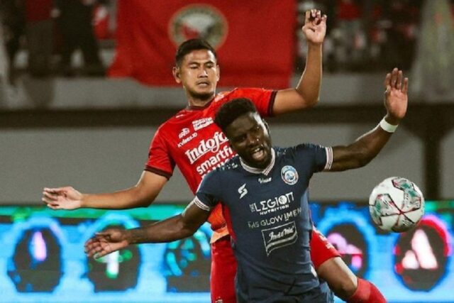 Arema FC Taklukkan Bali United Berkat Gol Bunuh Diri Ricky Fajrin
