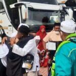 Kedatangan Ratusan Jamaah Haji Asal Situbondo Disambut Isak Tangis 