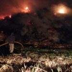 TPA Pakusari Jember Terbakar, Belasan Jam Kobaran Api Belum Padam