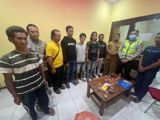Pelaku Pengeroyokan yang Viral di Mojokerto Ditangkap Polisi, Berujung Damai 