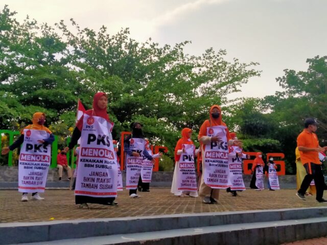 Kader PKS Kota Kediri Flas Mob di Taman Brantas, Ini Tujuan