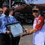 Gagalkan Penyelundupan Sabu, Pegawai Lapas Diberi Penghargaan Kakanwil Kemenkumham Jatim