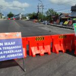 Jembatan Bandar Ngalim Kediri Ditutup Proses Renovasi