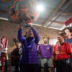 Para Artis Film ‘Hati Suhita’ Kunjungi Kediri, Wali Kota Ajak Belajar Mainkan Pecut