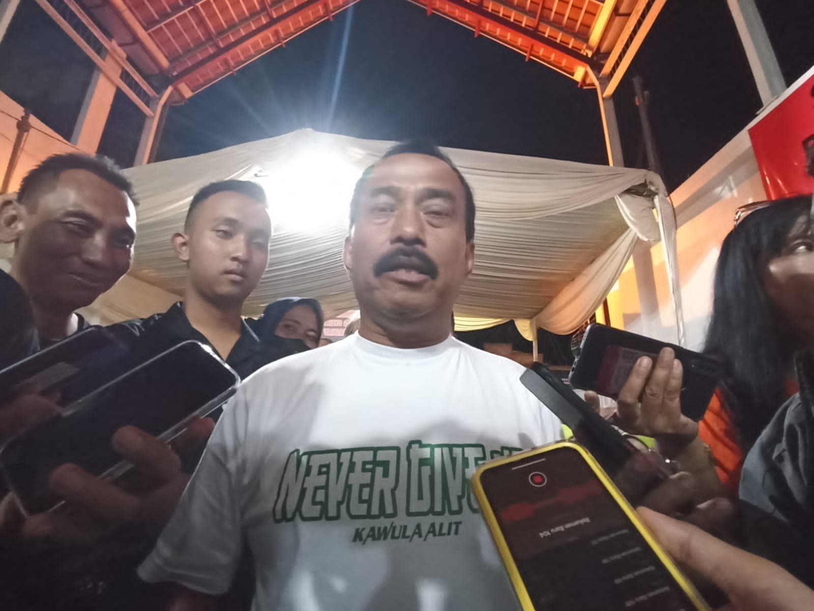 Warga Kota Blitar, Sambut Bebasnya Mantan Walikota Samanhudi Anwar