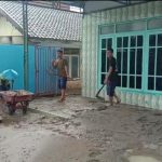 Banjir di Blitar Mulai Surut, Sebagian Pengungsi Pulang Bersihkan Rumahnya