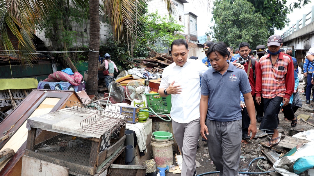 Pemkot Surabaya Relokasi Warga yang Hidup di Bawah Tol dan Kampung 1001 Malam