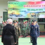 Bupati Jombang Bertindak Sebagai Inspektur Upacara HUT Ke-77 TNI