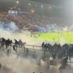 Begini Bahaya Penggunaan Gas Air Mata di Dalam Stadion yang Penuh Suporter