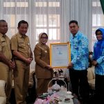 Bupati Jombang Menerima Penghargaan Nasional Anugerah Pendidikan Indonesia 2022