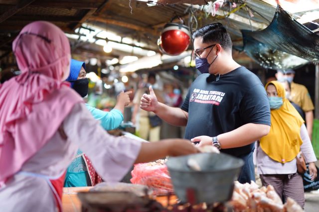 Tekan Inflasi Daerah, Mas Dhito Gelar Operasi Pasar Khusus Bahan Pokok