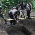 Gali Tanah untuk Pondasi Rumah, Warga Blitar Temukan Belasan Granat