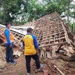 Dihajar Angin Kencang, 4 Rumah dan Gudang Mebel di Situbondo Rusak Parah