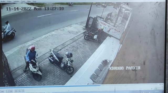 Pencurian Motor di Kantor Jasa Pengiriman Kediri Terekam Kamera CCTV
