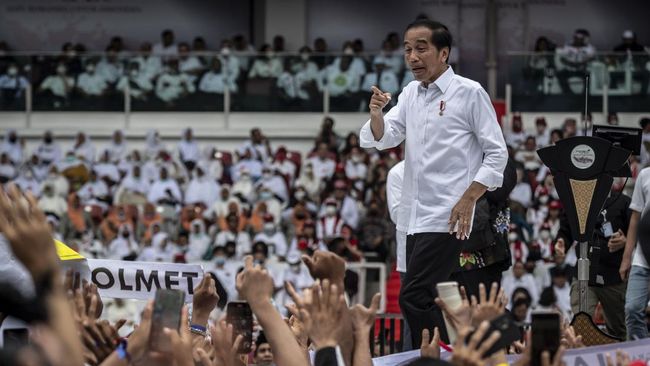 Singgung Pemimpin Berambut Putih, Jokowi Ingin Muluskan Jalan Ganjar Jadi Capres?