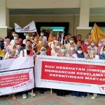 Massa Organisasi Profesi Kesehatan di Lamongan Geruduk DPRD, Tolak RUU Kesehatan