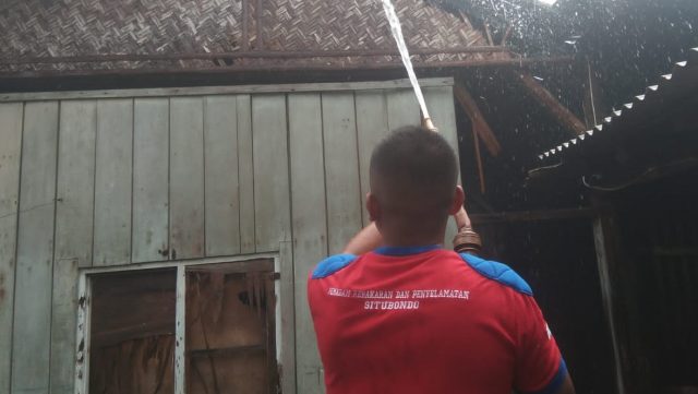 Kompor Gas Lupa Dimatikan, Rumah Janda di Situbondo Terbakar