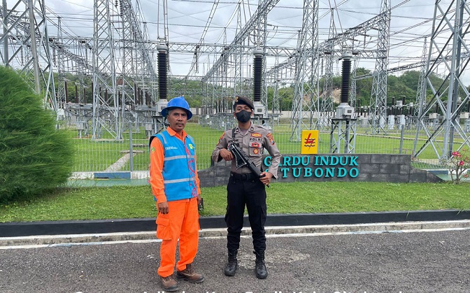 Demi Kelancaran KTT G20, Polres Situbondo Jaga Gardu Listrik Jalur Paiton-Bali