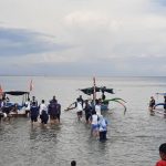 Libur Akhir Pekan, Wisata Pantai Pasir Putih Situbondo Ramai Pengunjung