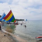 Pekan Pertama Tahun 2023, Wisata Bahari Pasir Putih Situbondo Diserbu Wisatawan