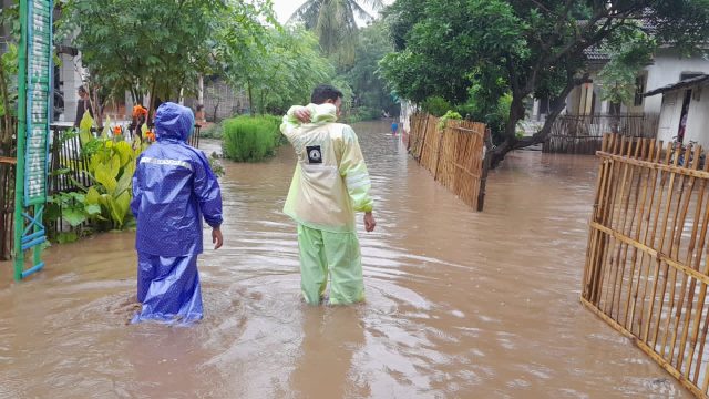 Sungai Meluap, Lima Rumah Warga Situbondo Terendam