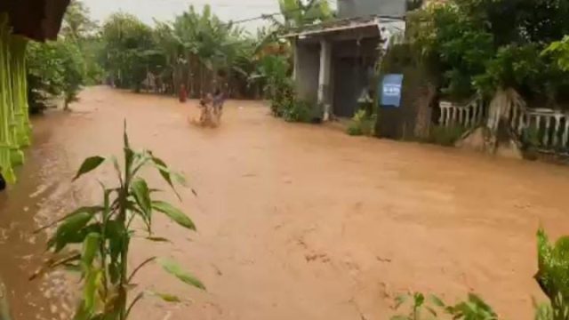 Banjir di Kediri, Rendam Rumah Hingga Hektaran Sawah