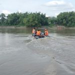 Naik Perahu Penyeberangan, Tercebur Bengawan Solo, Bocah Bojonegoro Belum Ditemukan