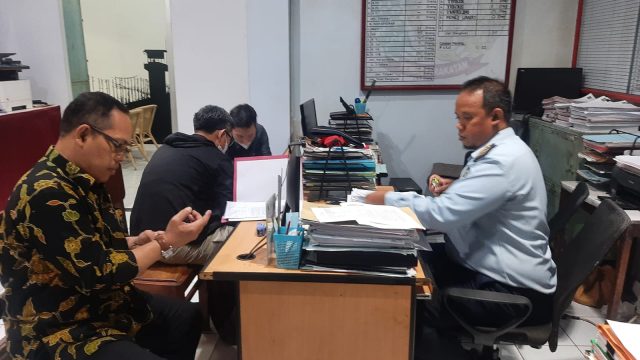 Mantan Hakim Itong Isnaeni Hidayat Dipindahkan ke Lapas Kelas I Surabaya