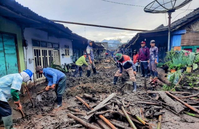 Puluhan Rumah dan Fasilitas Umum di Bondowoso Rusak Diterjang Banjir Bandang