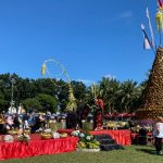 Gunungan Durian Setinggi 5 Meter Menjulang di Alun-alun Kota Jember